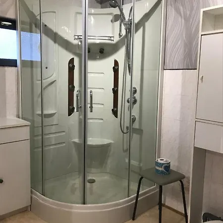 Проживание в семье Nuit Pres De L Eau Hallines